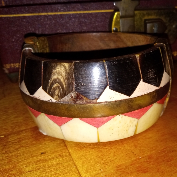 Vintage Wood and Metal Bracelet w/pin to close. Really beautiful - Picture 7 of 8